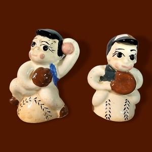 Vintage Salt and Pepper Shakers Baseball Players Antique Rare Unique